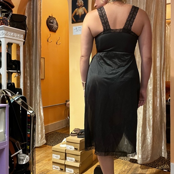 Vintage 60s nylon and lace embroidered slip dress - Picture 5 of 5